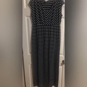 Motherhood Size Large Maternity Maxi